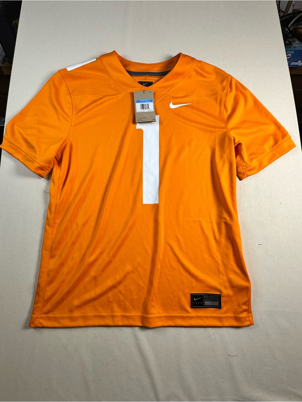 Nike Men’s TENNESSEE Orange Short-Sleeve Football Jersey #1 Size medium